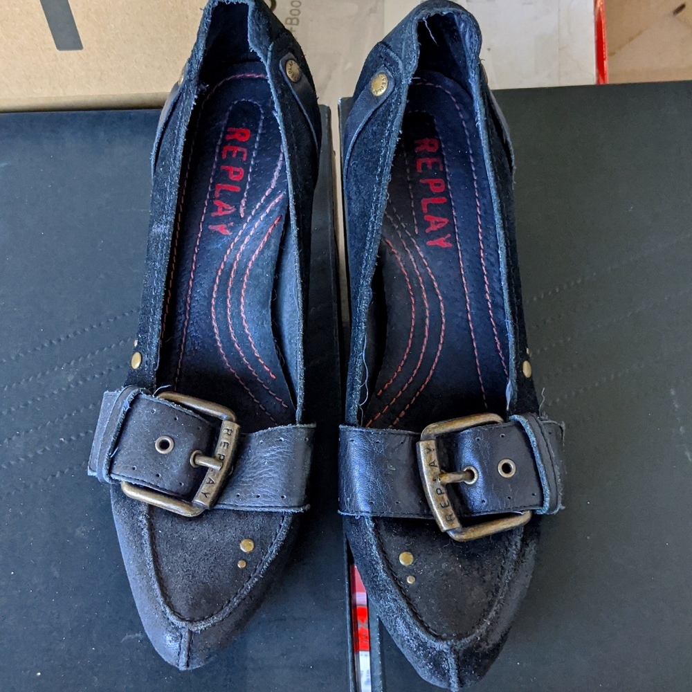 Replay black leather buckle pumps sz37